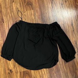 NWT Express Off the Shoulder Long sleeve Black Top Size Small